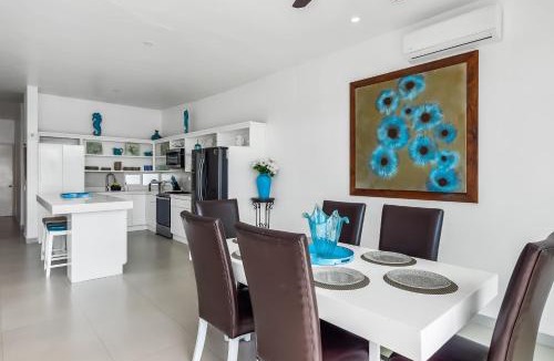 La Paloma House | Beach-View Dog-Friendly Villa with Private Patio, Outdoor Pool, Streaming, AC