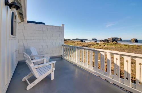 Bandon House | Beachfront Bandon Vacation Rental w/Ocean View!