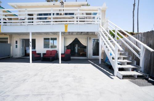 Townsite Apartment | BEACHFRONT COTTAGE LOWER UNIT