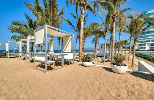 Flamingos House | Beachfront Duplex with Multiple Pools - Beachclub