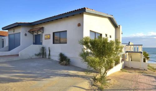 Las Conchas House | Beachfront Home in Rocky Point Casa Alhaja