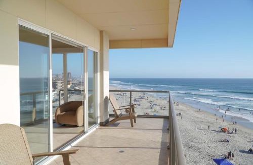Villa del Mar Apartment | Beachfront Penthouse - Private Large Rooftop Patio with Wood Burning Firepit