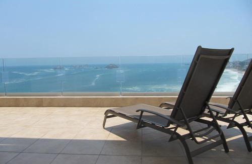Ixtapa Apartment | Beachfront PH Amara Ixtapa
