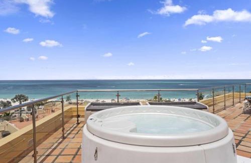 Oranjestad-West House | Beachfront - Ultimate Penthouse 3+BR condo - BG531
