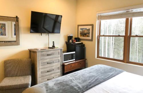 Mountain Village Hotel | Bear Creek Lodge 209C