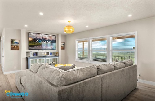 Sweetwater House | Bear Lake Escape | Views, Games & Relaxation