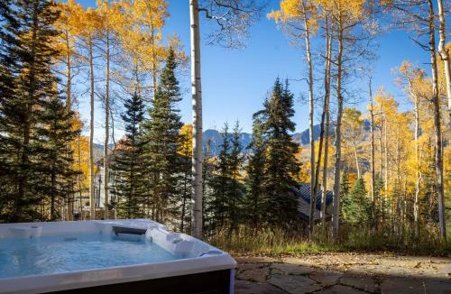 Mountain Village Villa | Bear Lodge - Modern log home at easy ski-in-out location
