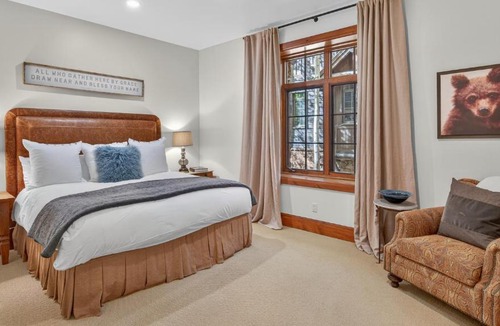 Edwards House | Bearberry Lodge