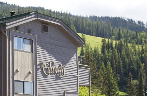 Whitefish Apartment | Beautiful 1 bedroom unit at resort, sleeps 6