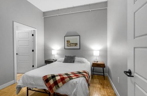 Downtown Des Moines Apartment | Beautiful 2BR2BA in Bldg connected to Skywalk