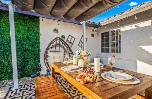 Bermuda Dunes House | Beautiful 4BR Retreat Pool & Gameroom