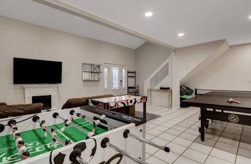 Silverado Ranch House | Beautiful 5BR w/King Beds, Pool & Hot Tub, Games