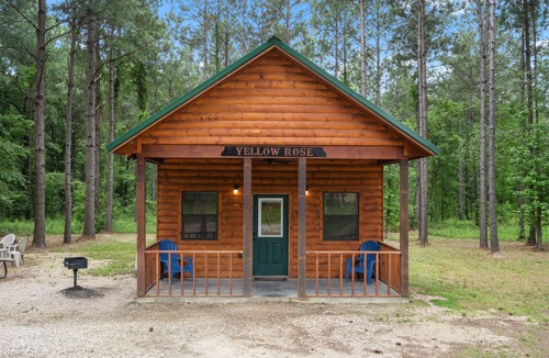 Golden Cabin | Beautiful cabins with a pool in a peaceful setting