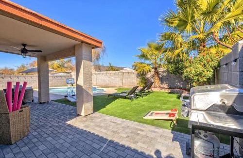 Peoria House | Beautiful CasaCamila Hideaway YourHomeAwayfromHome