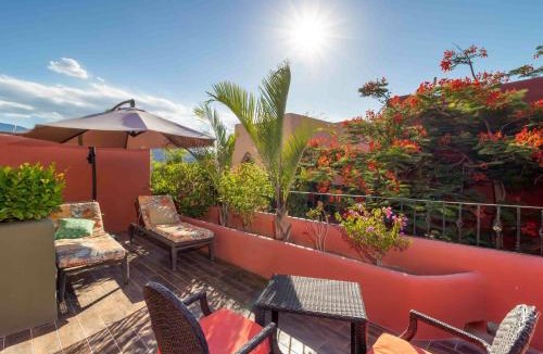 Nopolo House | Beautiful home in Founder s few Steps from the Coffee shop
