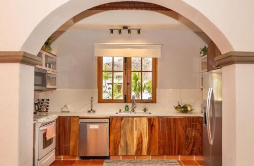 Loreto House | Beautiful Home, in front of the community pool By Casago