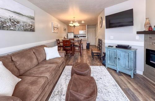 Harbor Village House | Beautiful Inn Building Updated Condo 211