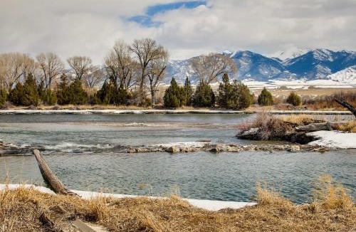 Silver Star House | Beautiful Jefferson River Cabin w/Mountain Views!