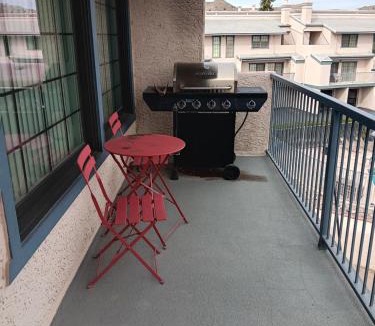 Bullhead City Apartment | Beautiful Riverview Condo with Boatlaunch