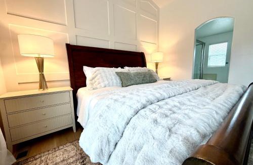Sandy House | Beautiful Single Family Home in Sandy