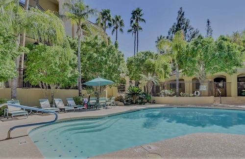 Camelback East Condo | BEAUTIFUL UPDATED FURNISHED RESORT CONDO IN THE ARIZONA BILTMORE