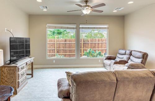 Beaver Dam House | Beautiful Views of Stars & Mtns! Littlefield Home