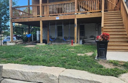 Downtown Apartment | Beautifully Renovated Downtown 1 Bed 1 Bath Apt, Pet Friendly