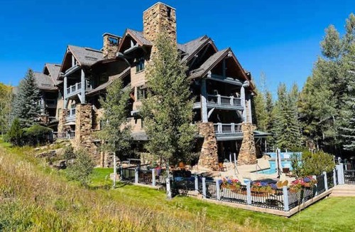 Avon House | Beaver Creek Resort Slopeside Views Ski In Out