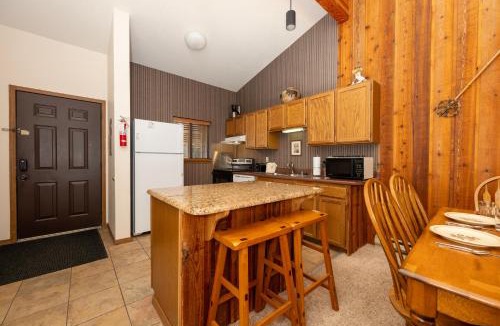 Winter Park Apartment | Beaver Village Unit #1633R