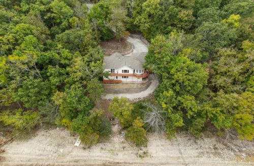 Eureka Springs House | Beavershore-Direct Access to Beaver Lake-Sleeps 12