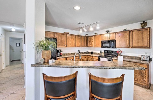 Coolidge House | 'Bella Casa' Coolidge Home w/Pool & Hot Tub!