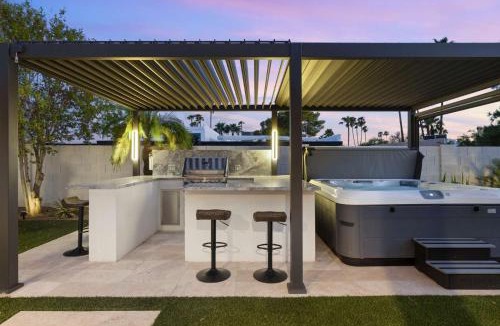 Raskin Estates House | Bella Palma - Elegance & Style with Putt Pool & Spa