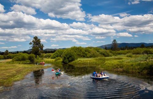 Three Rivers Resort | Bend-Sunriver Camping Resort Two-Bedroom Cabin 5