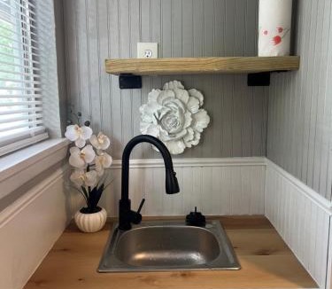 North Little Rock Apartment | Berlins Cozy Apartment Pets Welcome