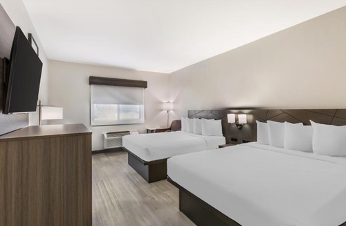 Cortaro Hotel | Best Western Gold Poppy Inn