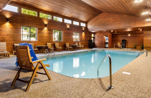 Chamberlain Hotel | Best Western Lee's Motor Inn