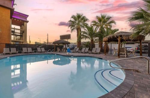 Paradise Hotel | Best Western McCarran Inn