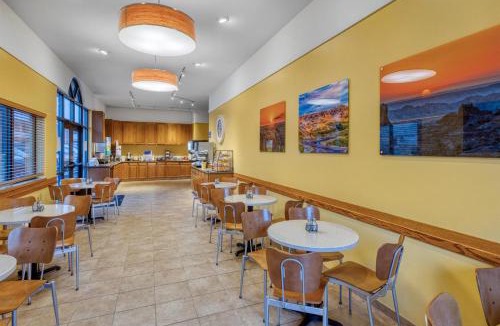 Pinnacles Entrance Badlands Hotel | Best Western Plains Motel