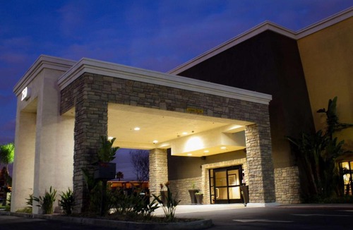 Colton Hotel | Best Western Plus Arrowhead Hotel