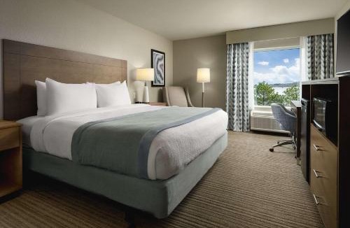 Olive Branch Hotel | Best Western Plus Desoto