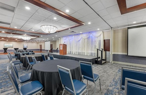 Dubuque Hotel | Best Western Plus Dubuque Hotel and Conference Center