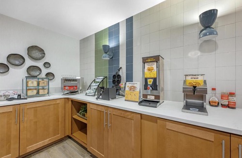 Dubuque Hotel | Best Western Plus Dubuque Hotel and Conference Center