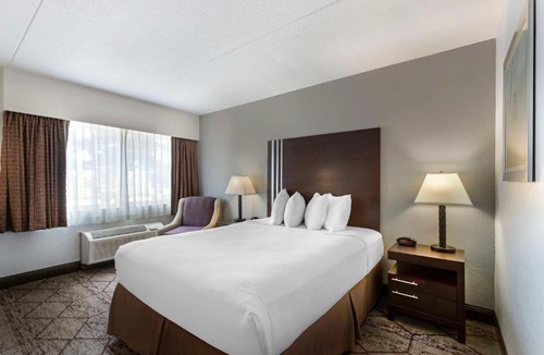 Marion Hotel | Best Western Plus Longbranch Hotel & Convention Center