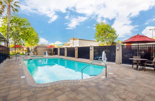 Patterson Hotel | Best Western Plus Villa Del Lago Inn Patterson