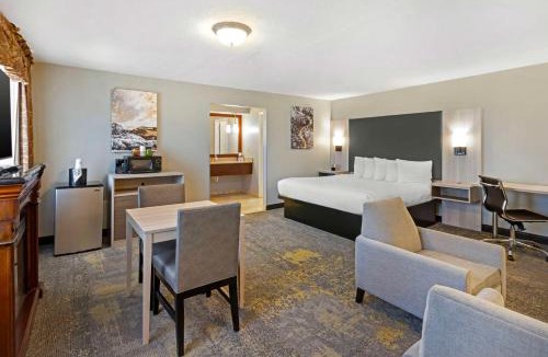 Logan Hotel | Best Western Plus Weston Inn