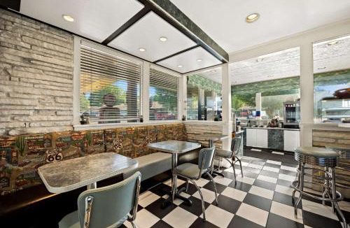 Walnut Street Hotel | Best Western Route 66 Rail Haven