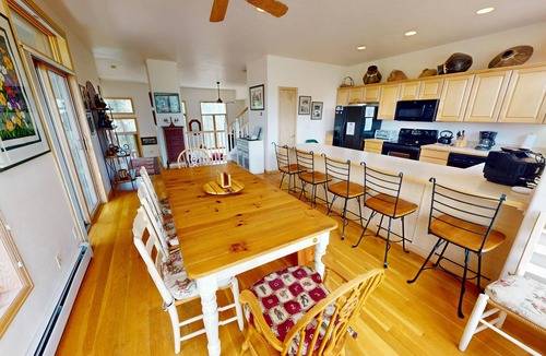 Frisco House | Big End Unit, Deck! Near Lake Trail. Easy Drive to Dining, Activities, Events