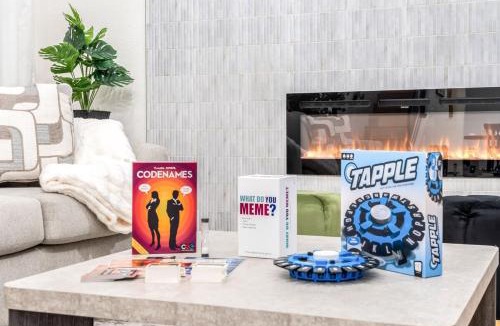Las Vegas House | Big Groups, Heated Pool, 10 Mins To Strip, Games