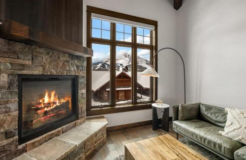 Big Sky House | Big Sky Basecamp - Deck Hot Tub Mtn Views