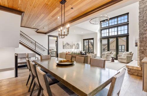 Big Sky House | Big Sky Haven Hot Tub plus Fireplace plus Views
